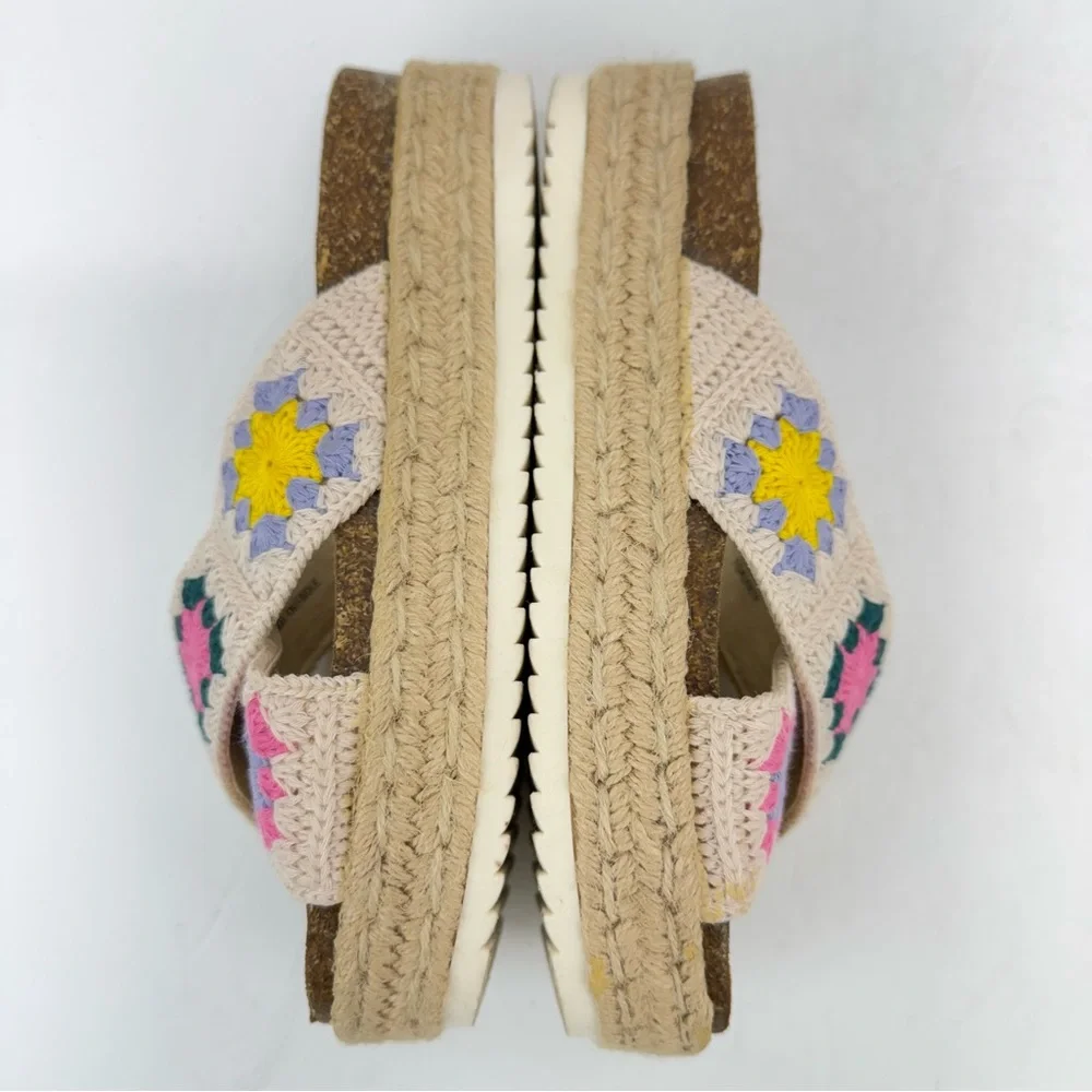 Unionbay size 7 Women’s Multicolor Peaceful Crochet Platform Espadrille Sandals